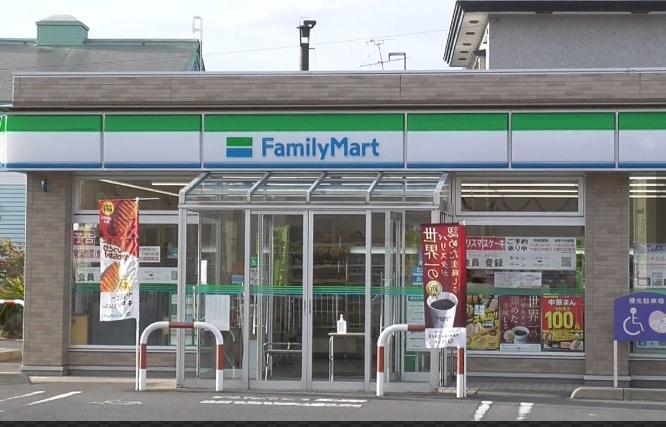 ファミリーマート弘前松原東店:徒歩9分