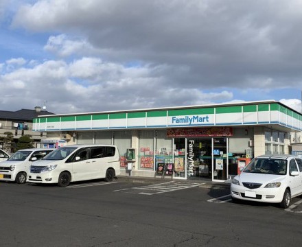 ファミリーマート中田7丁目店徒歩4分
