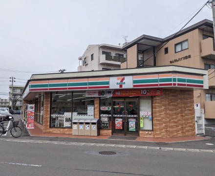 セブンイレブン仙台遠見塚3丁目店　徒歩5分