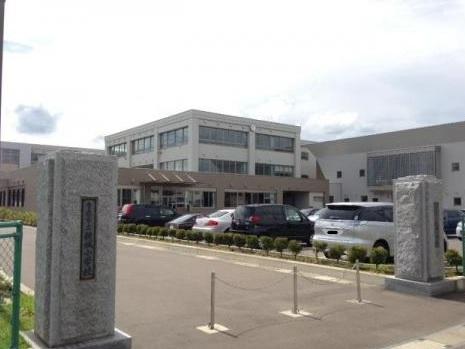 青森市立新城小学校：徒歩8分