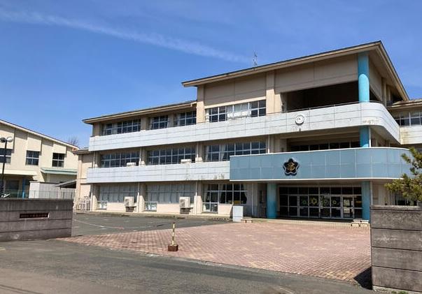 滝沢市立一本木小学校：徒歩32分