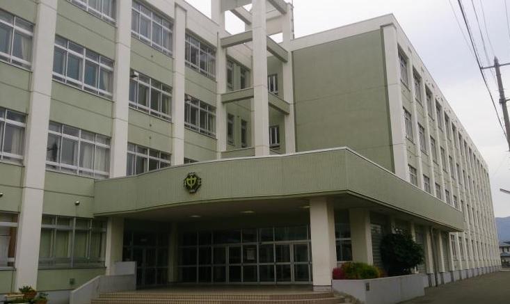 青森市立造道中学校：徒歩7分