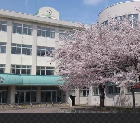 青森市立浪打中学校：徒歩19分