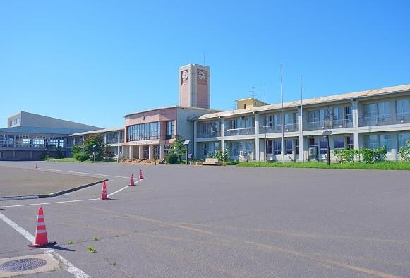 田舎館村立田舎館小学校：徒歩19分