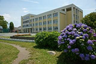 青森市立佃小学校：徒歩16分