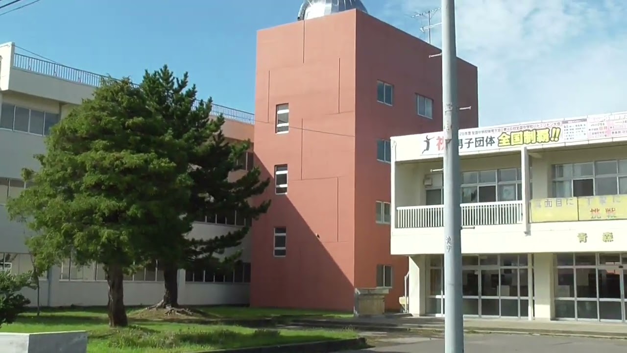 青森市立浪岡中学校:徒歩9分