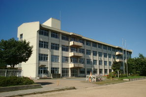 八戸市立西園小学校：徒歩11分