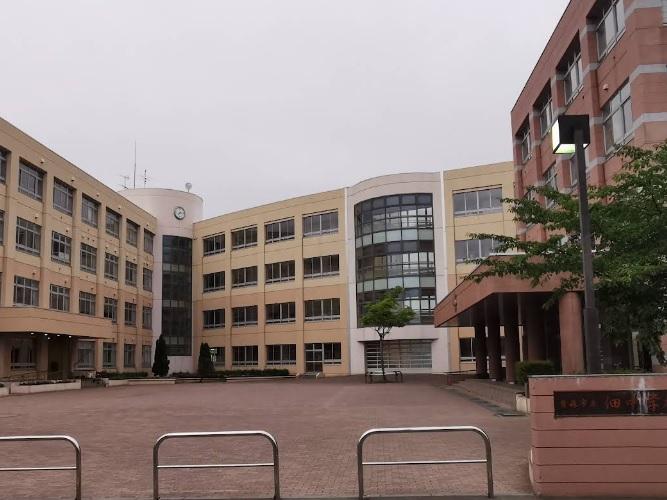 中学校青森市立佃中学校：徒歩9分