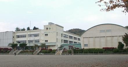 盛岡市立緑が丘小学校:徒歩11分