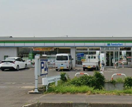 ファミリーマート平川大光寺店：徒歩8分